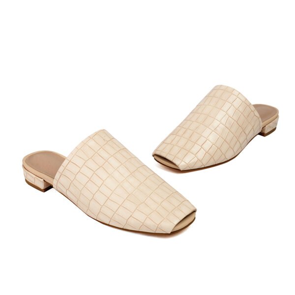 Trendy Flat Heel Universal faux Leather Home Casual Sandals Women Fashionable Pointed Slippers - 图片 2